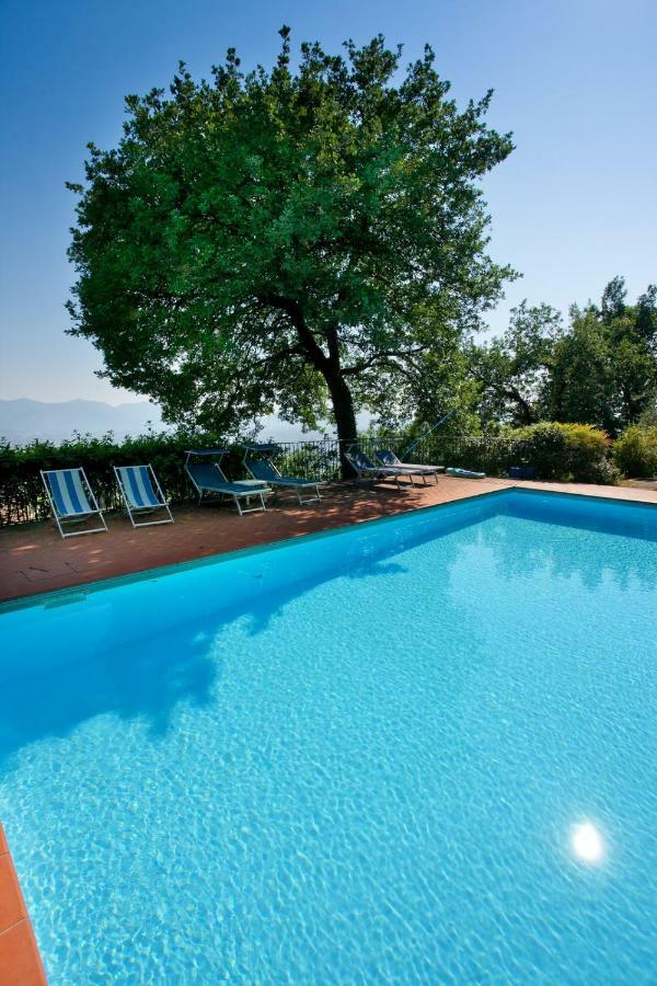 Villa Lean Valgiano Bagian luar foto